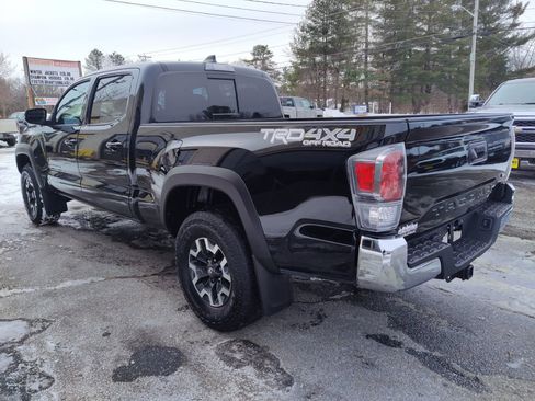 Used 2022 Toyota Tacoma TRD Off-Road image 6