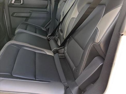 New 2025 Ford Bronco Outer Banks w/ Black Appearance Package image 14