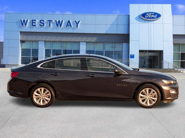 Used 2023 Chevrolet Malibu LT FWD image 2