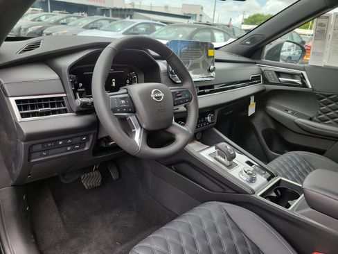 New 2026 Nissan Rogue Platinum AWD/4WD image 9