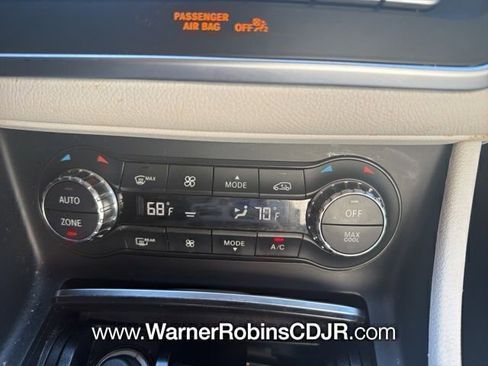 Used 2018 Mercedes-Benz CLA 250 4MATIC image 9