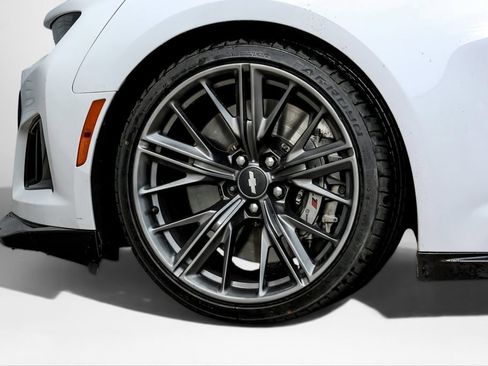 Used 2018 Chevrolet Camaro ZL1 RWD image 39