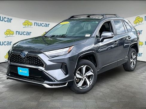 Used 2023 Toyota RAV4 SE AWD/4WD image 3