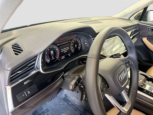 Certified 2025 Audi Q7 3.0T Premium Plus w/ Premium Plus Package AWD/4WD image 9