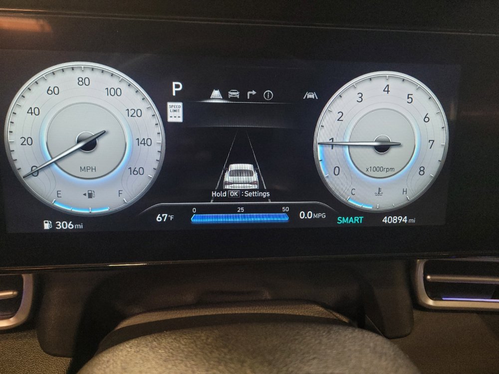 Used 2025 Hyundai Elantra SEL FWD image 23