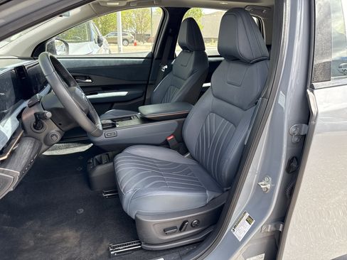 Used 2024 Nissan Ariya AWD image 15