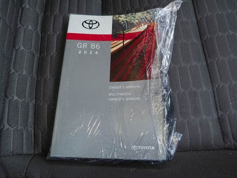 Used 2024 Toyota GR86 RWD image 39