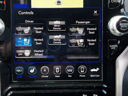 Used 2019 RAM 1500 Laramie AWD/4WD image 33