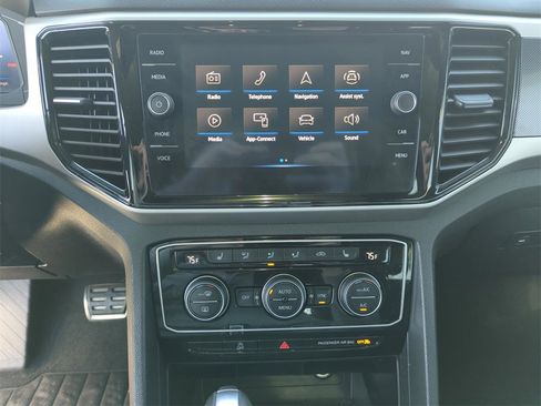 Used 2021 Volkswagen Atlas Cross Sport SEL R-Line image 29