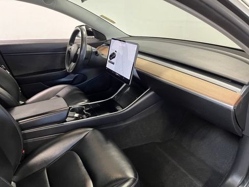 Used 2018 Tesla Model 3 Long Range AWD/4WD image 11