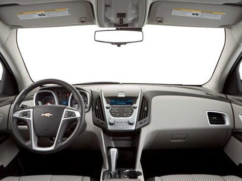 Used 2013 Chevrolet Equinox LT AWD/4WD image 10