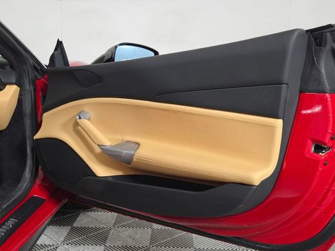Used 2017 Ferrari 488 GTB RWD image 18