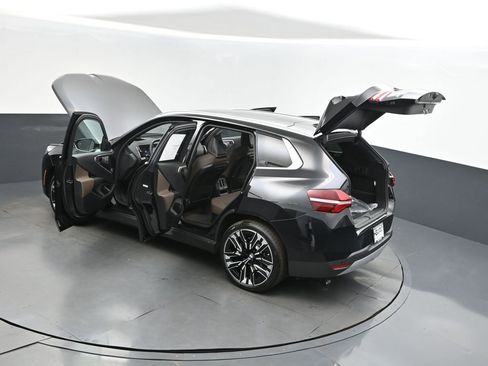 Certified 2025 BMW X3 xDrive30i w/ Premium Package AWD/4WD image 47