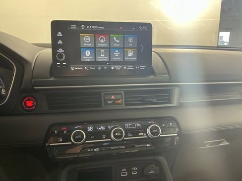 Used 2024 Honda Pilot Elite image 21