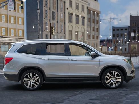 Used 2016 Honda Pilot Touring image 4