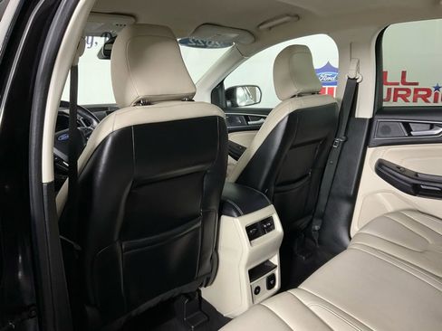 Used 2022 Ford Edge Titanium image 15