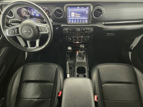 Used 2022 Jeep Wrangler Unlimited Sahara w/ LED Lighting Group AWD/4WD image 28