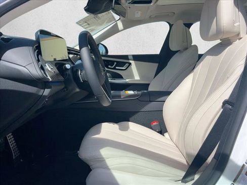 New 2026 Mercedes-Benz E 450 4MATIC All-Terrain Wagon image 4