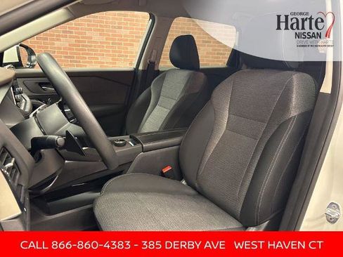 Certified 2023 Nissan Rogue SV image 8