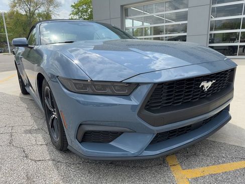 Used 2025 Ford Mustang Premium RWD image 16