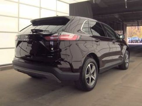 Used 2024 Ford Edge SEL w/ Convenience Package AWD/4WD image 5