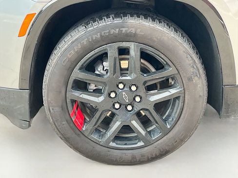 Used 2023 Chevrolet Traverse Premier w/ Redline Edition image 34