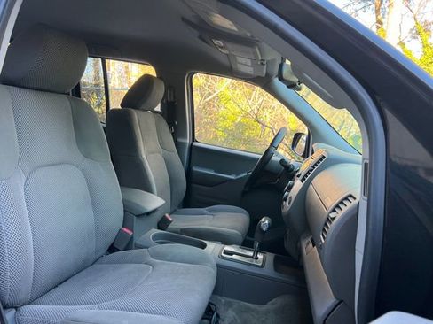 Used 2017 Nissan Frontier SV w/ SV Value Truck Package image 29