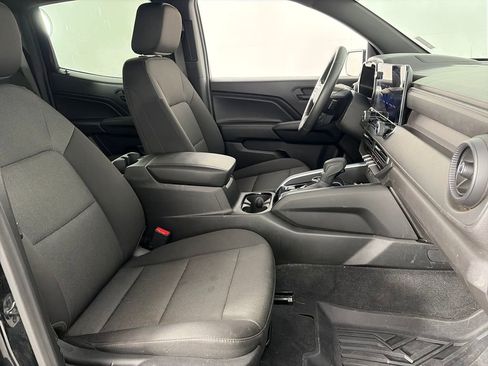 Used 2024 Chevrolet Colorado Trail Boss w/ Technology Package AWD/4WD image 28