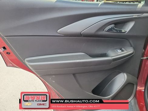 Used 2025 Chevrolet TrailBlazer LT FWD image 14