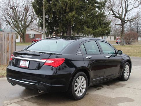 Used 2013 Chrysler 200 Limited image 10