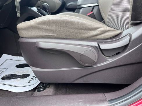 Used 2010 Hyundai Tucson GLS w/ Popular Equipment Pkg 2 FWD image 8