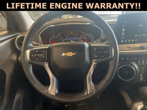 Used 2025 Chevrolet Blazer LT image 18