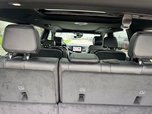 New 2026 Jeep Grand Wagoneer Limited AWD/4WD image 36