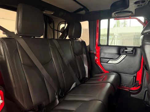 Used 2014 Jeep Wrangler Unlimited Sahara w/ Katzin Premium Leather Group AWD/4WD image 24