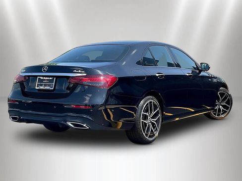 Used 2023 Mercedes-Benz E 450 4MATIC Sedan image 6