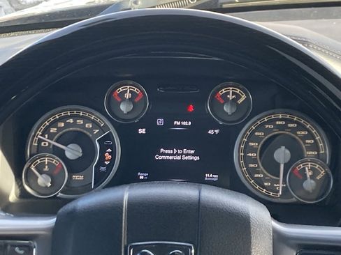 Used 2016 RAM 3500 Laramie Longhorn image 16