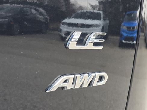 Used 2022 Toyota Corolla Cross LE image 12