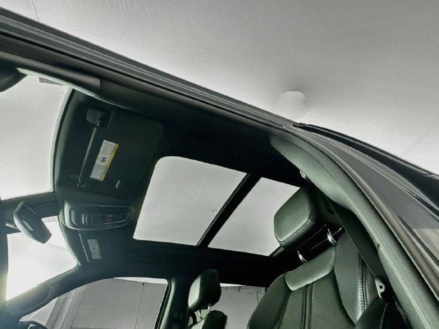 Used 2022 Jeep Wagoneer Series I AWD/4WD image 26