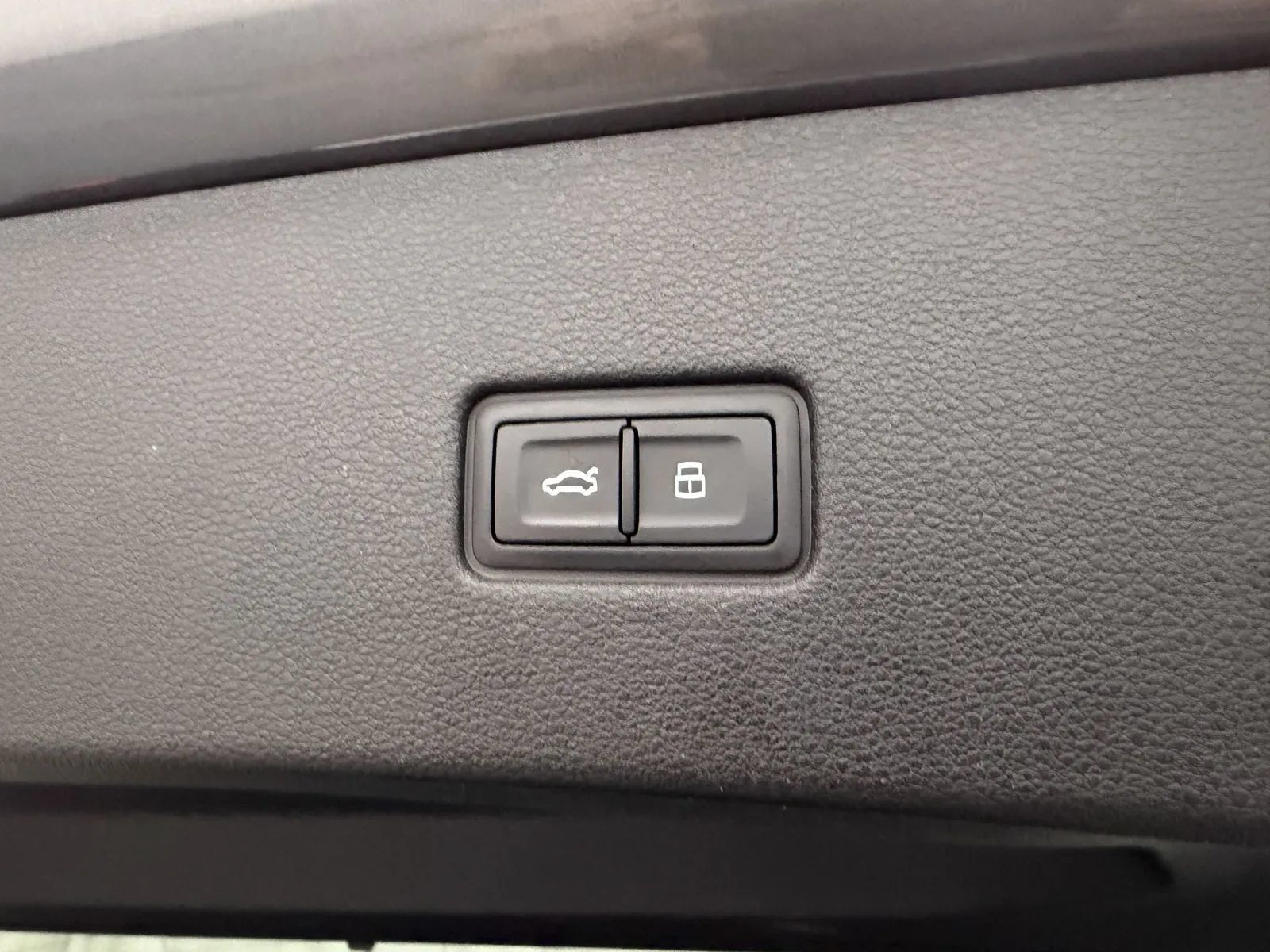 Used 2019 Audi Q8 Prestige AWD/4WD image 51