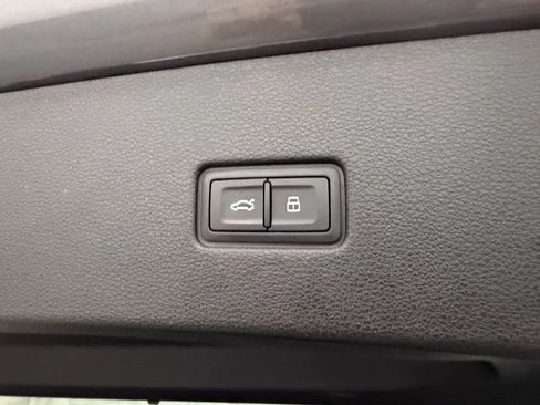 Used 2019 Audi Q8 Prestige AWD/4WD image 51