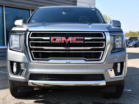 Used 2023 GMC Yukon SLT w/ SLT Premium Package AWD/4WD image 10