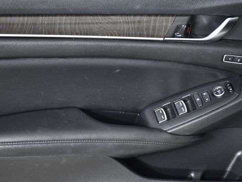 Used 2022 Honda Accord Touring image 21