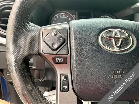 Used 2016 Toyota Tacoma TRD Sport w/ Towing Package AWD/4WD image 17
