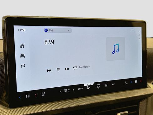 Used 2025 Ford Explorer ST-Line image 21