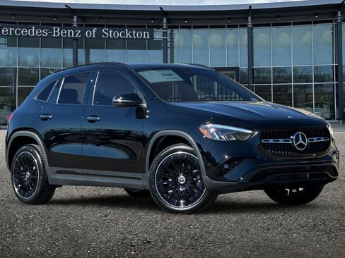 New 2026 Mercedes-Benz GLA 250 4MATIC image 2