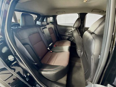 Certified 2025 Nissan Kicks SR image 27