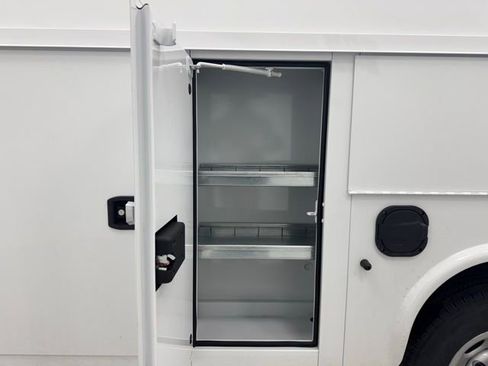 New 2026 Chevrolet Express 3500 Work Van w/ Power Convenience Package image 23