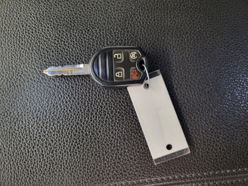 Used 2016 Ford F250 Lariat w/ Chrome Package AWD/4WD image 26