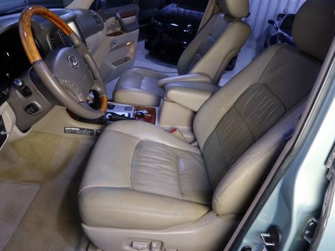 Used 2005 Lexus LX 470 4WD image 21