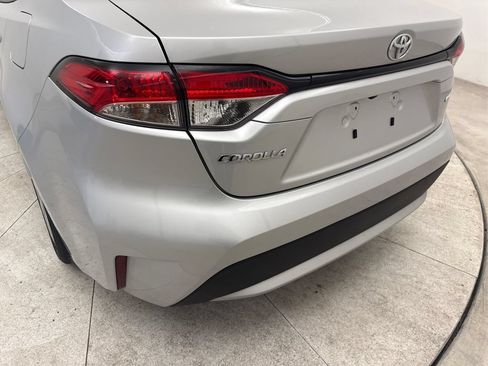 Used 2022 Toyota Corolla LE FWD image 20